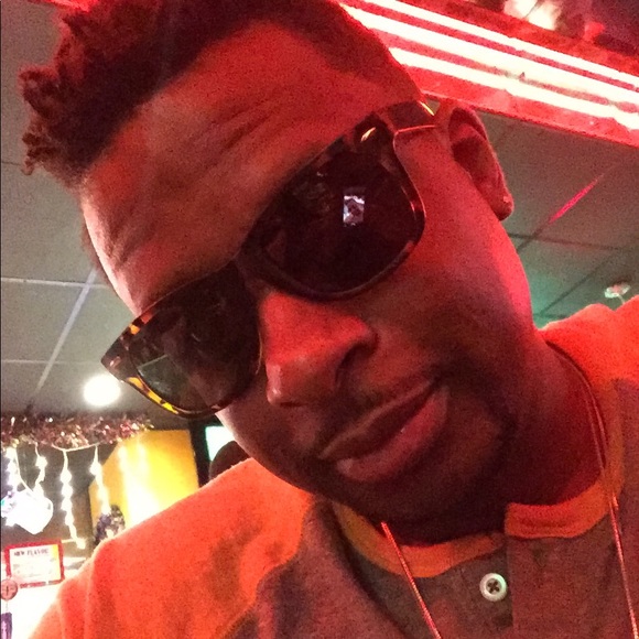 Meet your Posher, Reginald - Picture 3 of 3